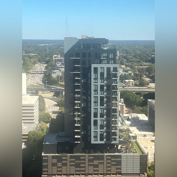 Meet your seller! Hi I’m Michelle 🫶🏻 - Picture 16 of 16